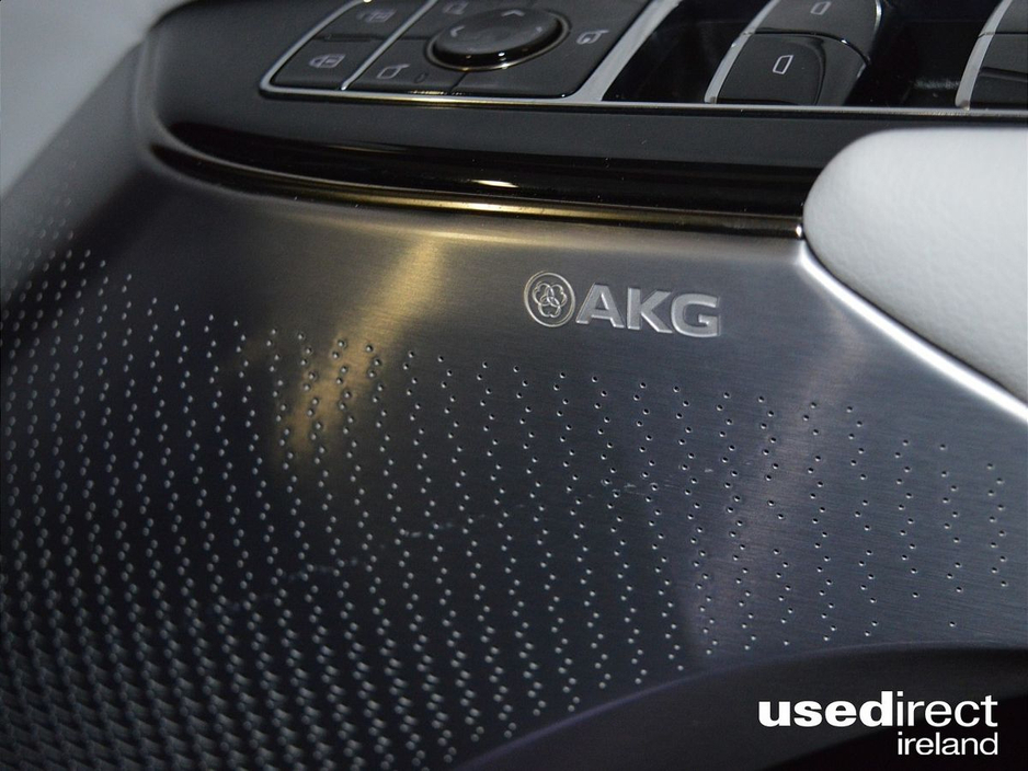 2026 Cadillac Lyriq - image 25