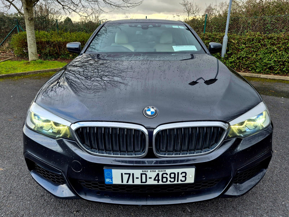 2017 BMW 5 Series - image 10