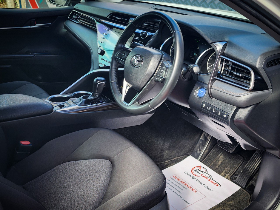 2020 Toyota Camry - image 20