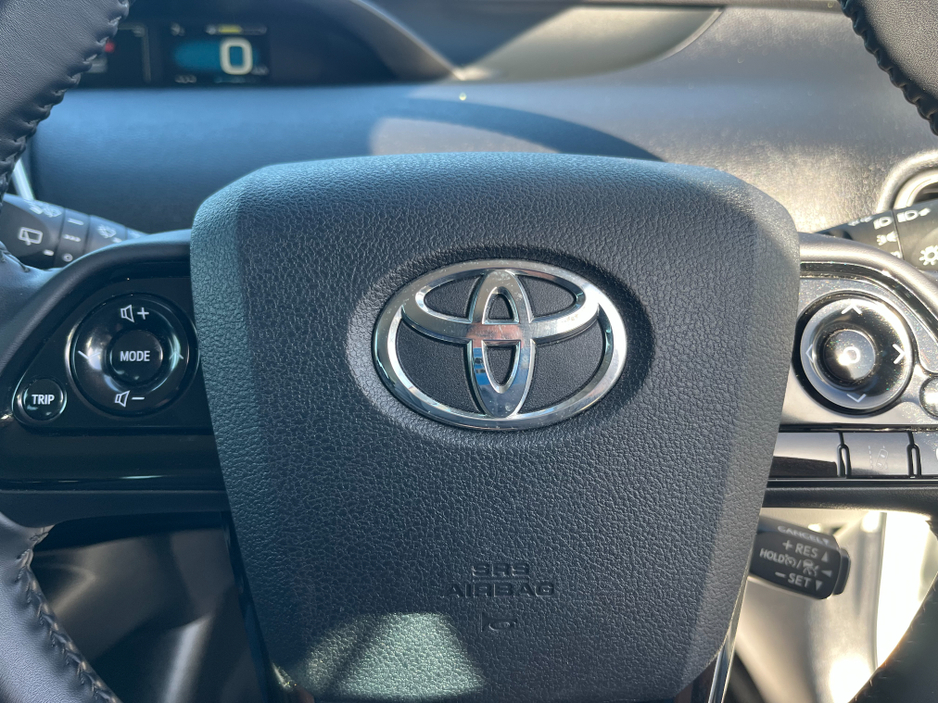 2020 Toyota Prius - image 11