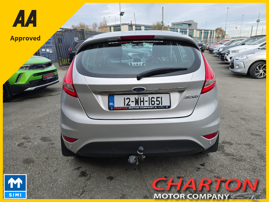 2012 Ford Fiesta - image 5