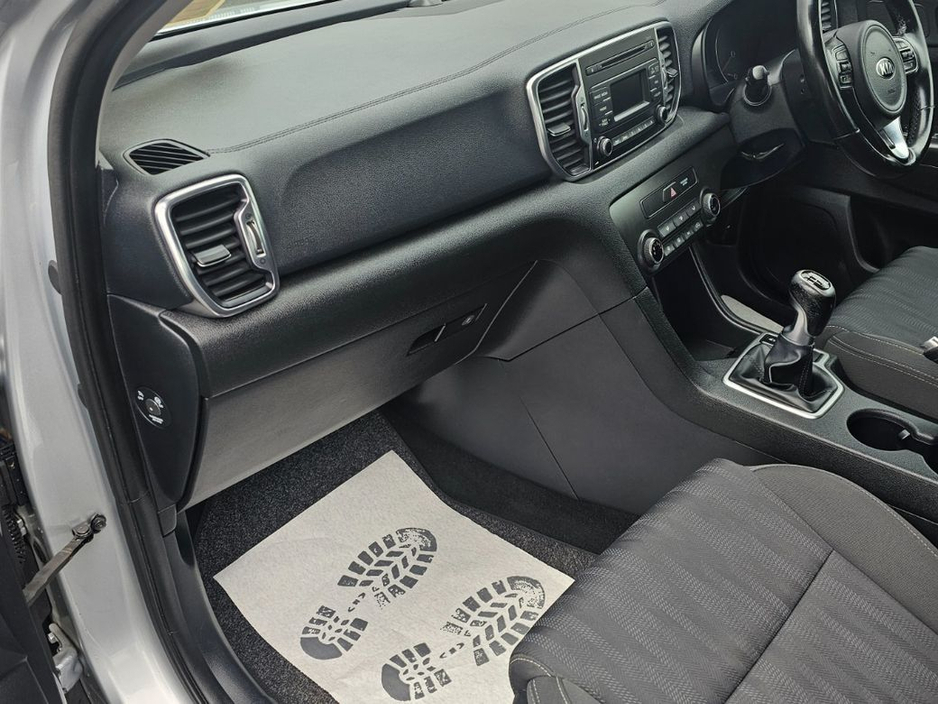 2017 Kia Sportage - image 22