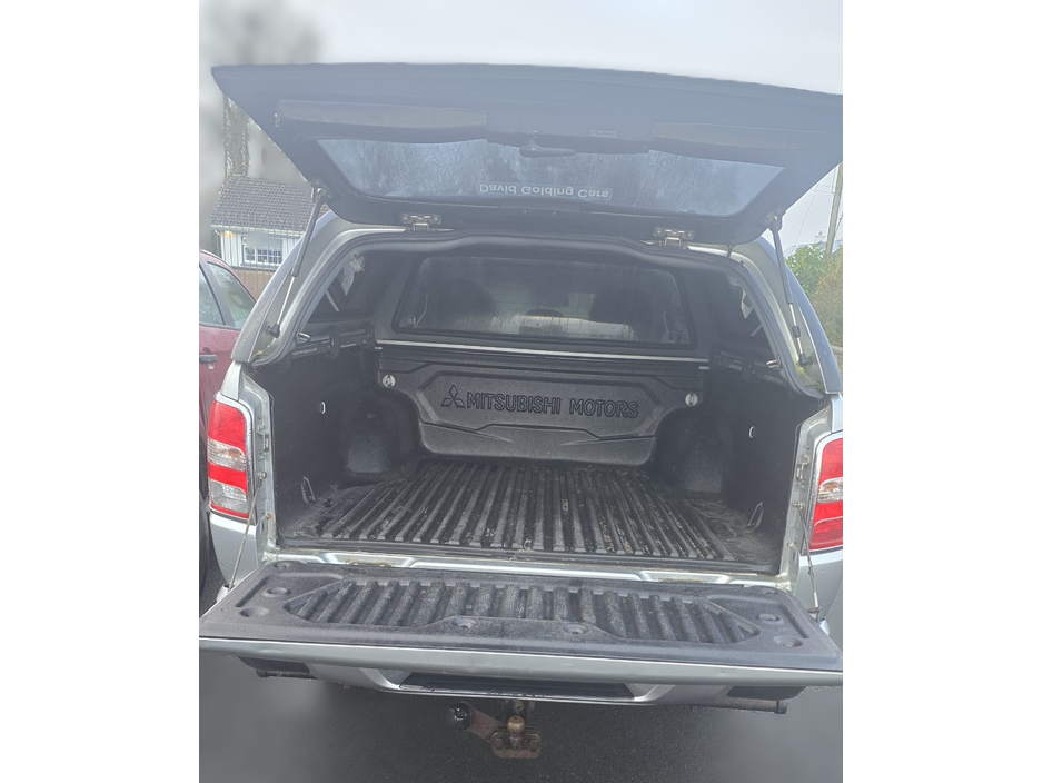 2017 Mitsubishi L200 - image 7