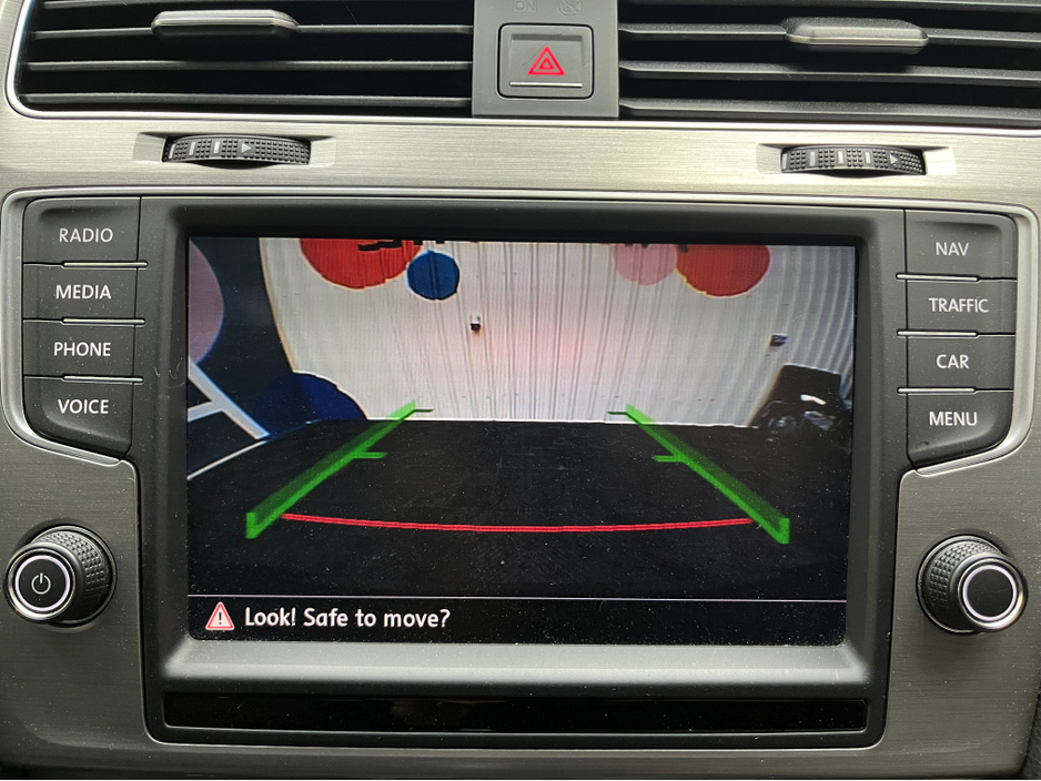 2016 Volkswagen Golf - image 20