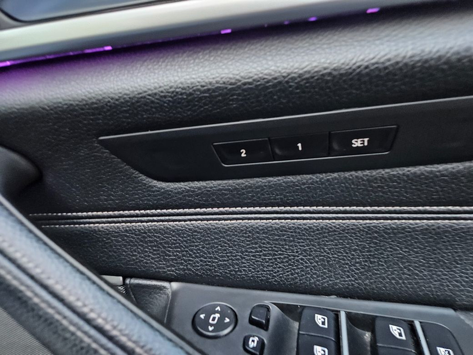 2020 BMW 5 Series - image 6