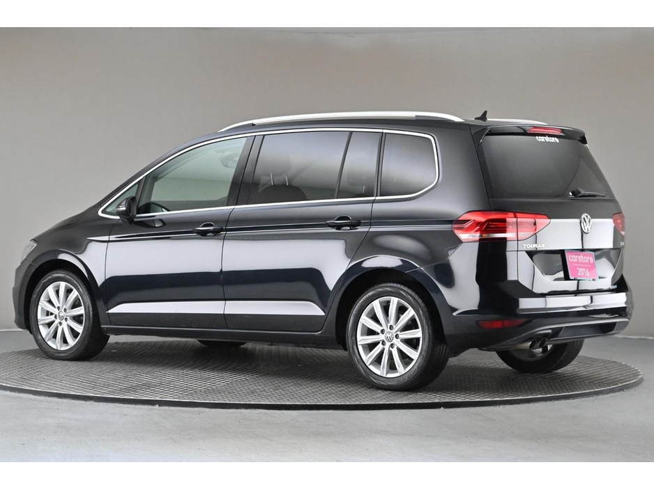 2016 Volkswagen Touran - image 6