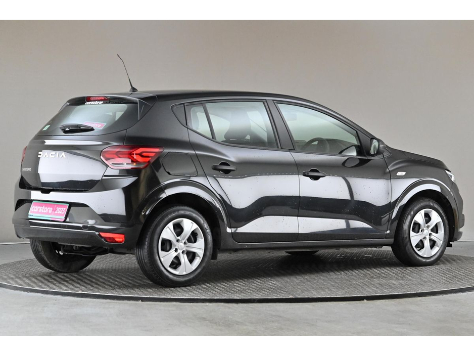 2023 Dacia Sandero - image 10
