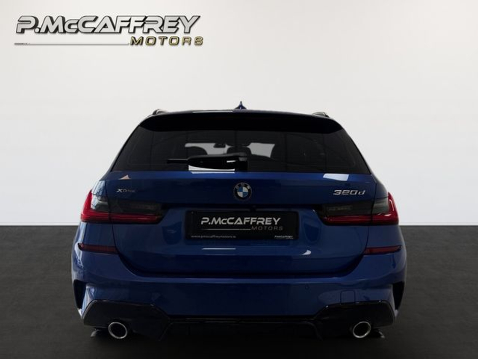 2021 BMW 3 Series - image 6