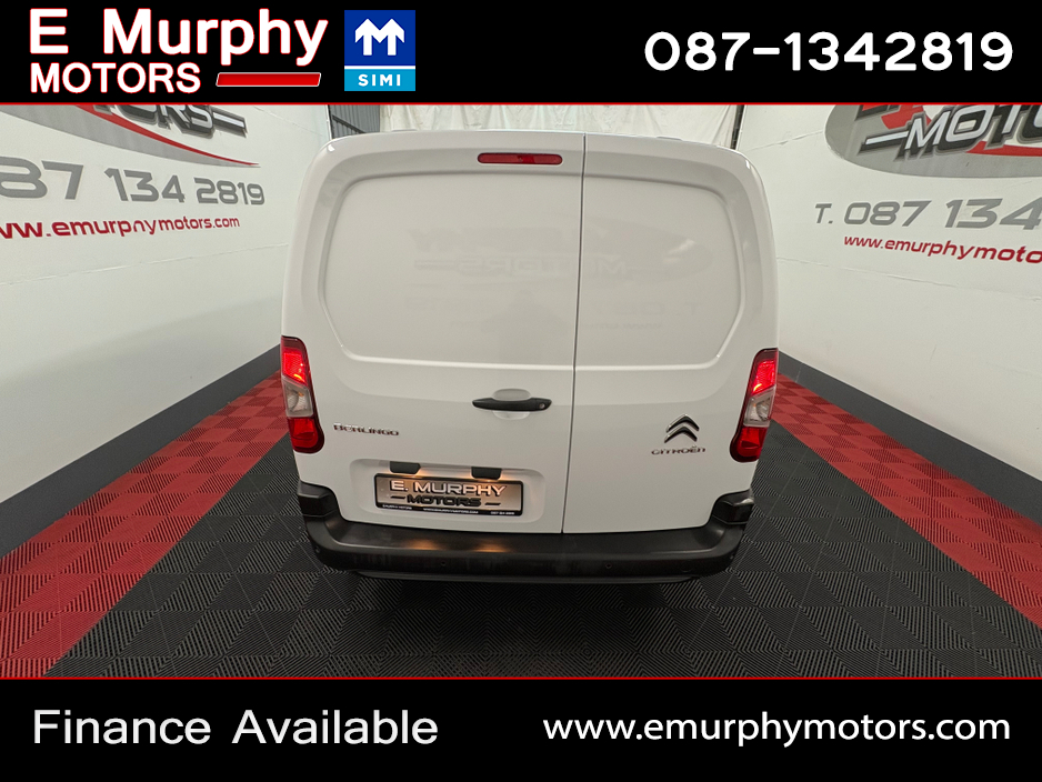 2023 Citroen Berlingo - image 5
