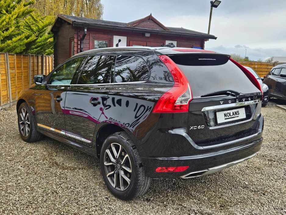 2016 Volvo XC60 - image 12
