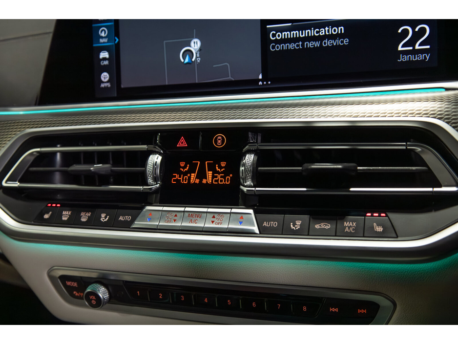 2022 BMW X5 xDrive45e M Sport €64,950