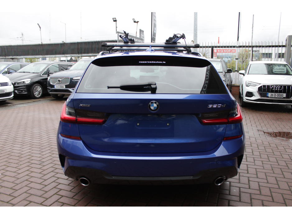 2021 BMW 3 Series - image 5