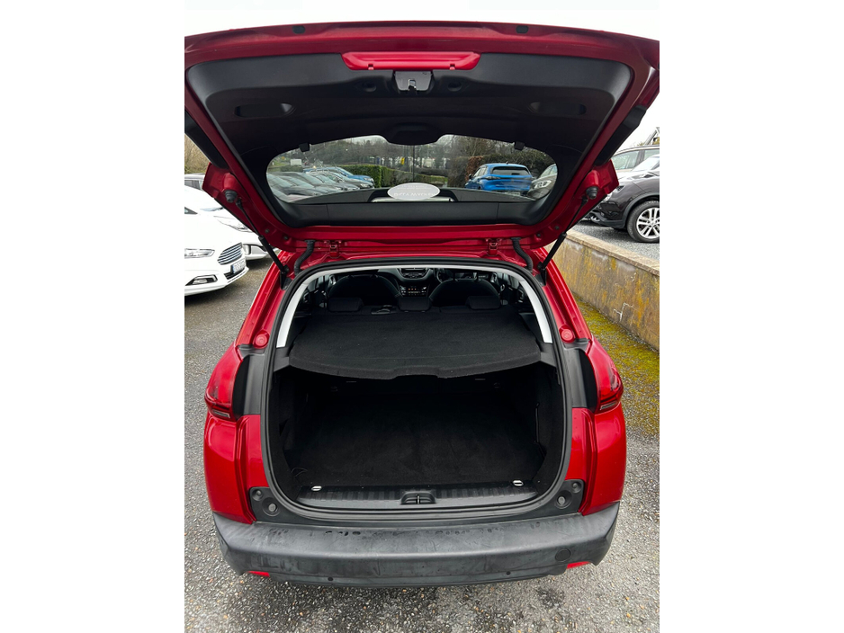 2018 Peugeot 2008 - image 7