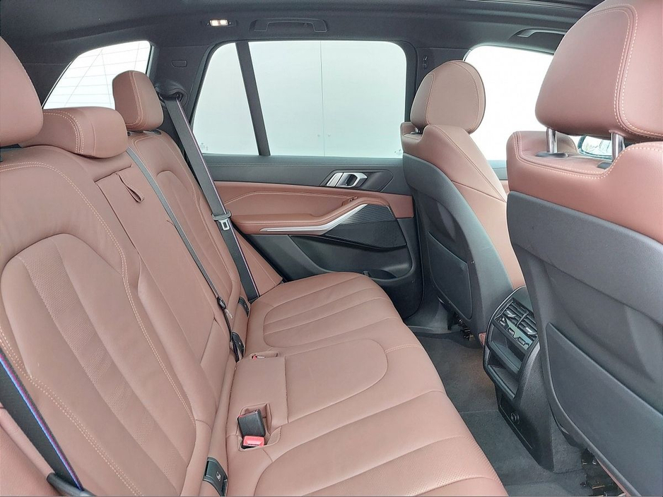 2022 BMW X5 xDrive45e xLine M Sport €64,995