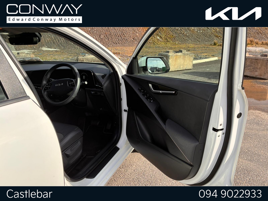 2023 Kia Niro - image 9