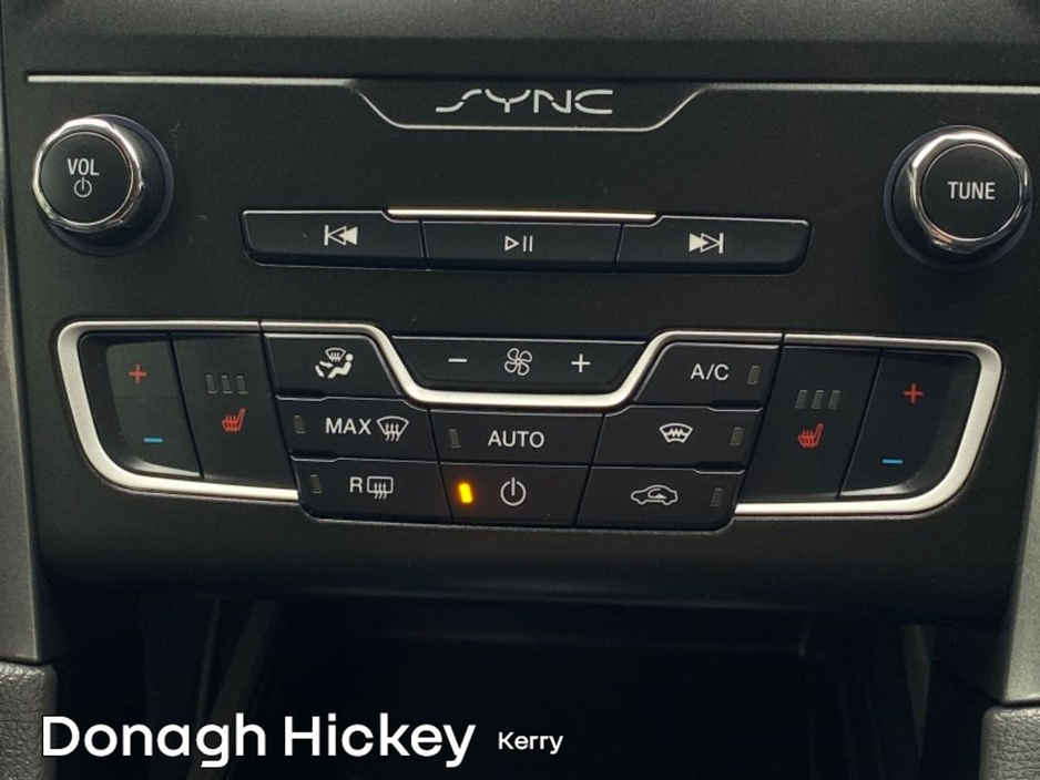 2021 Ford Mondeo - image 20