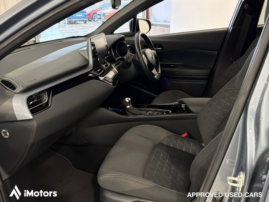 2021 Toyota C-HR - image 11