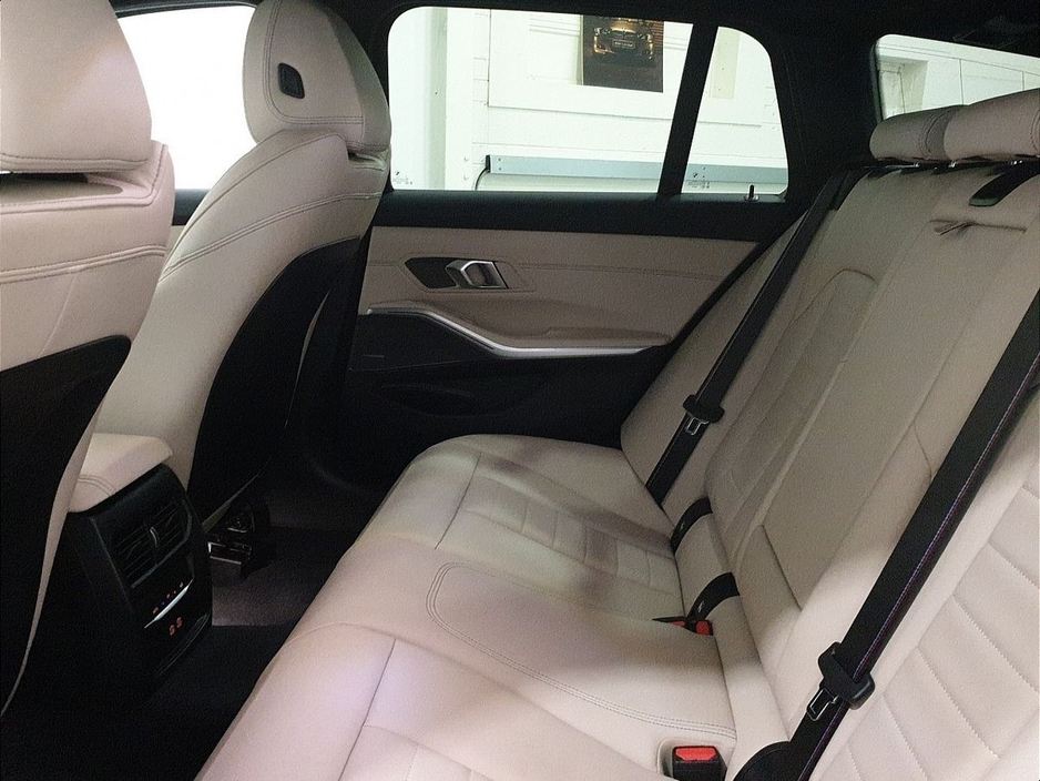 2024 BMW 3 Series - image 11