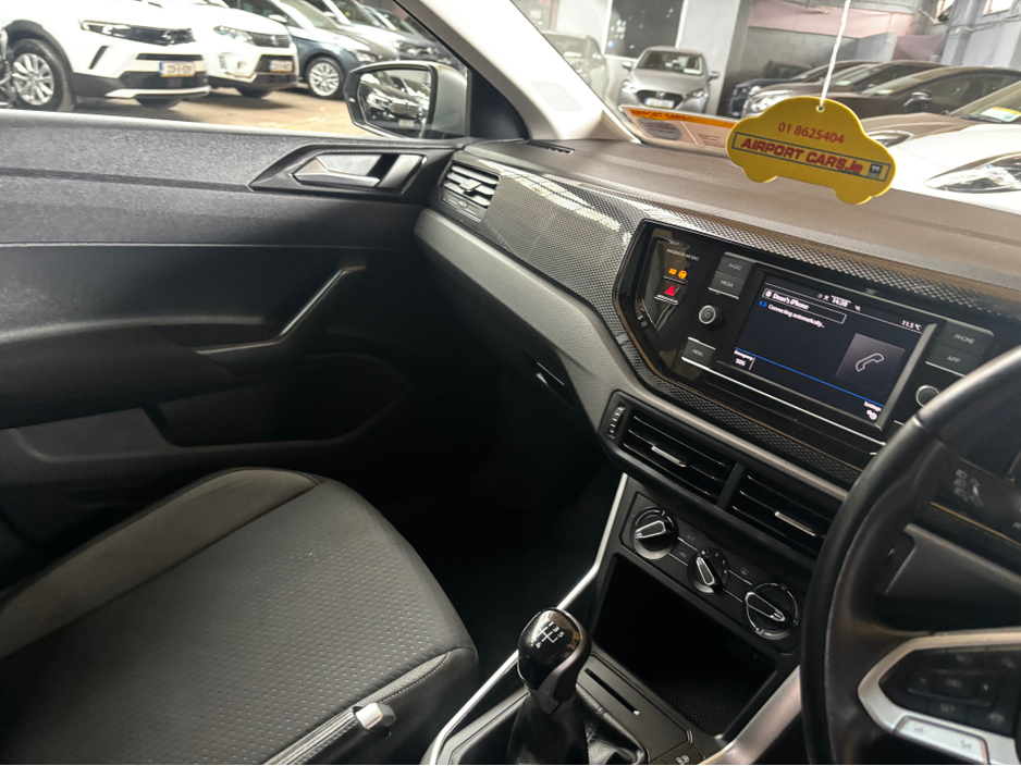 2022 Volkswagen Polo - image 13