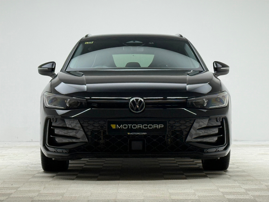 2025 Volkswagen Passat R-LINE 1.5 PHEV DSG €42,990