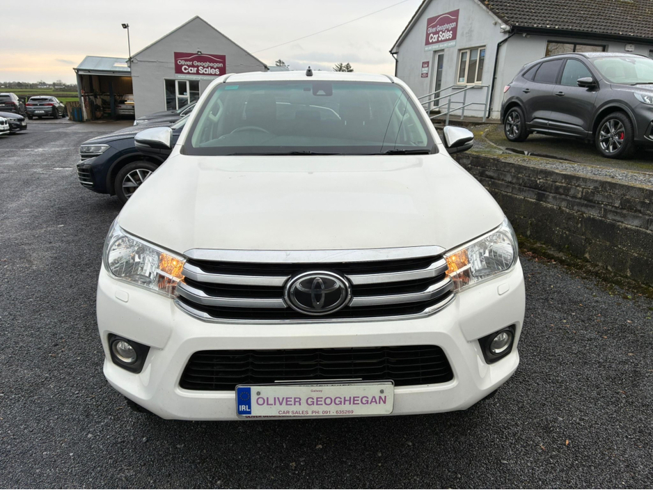 2020 Toyota Hilux - image 14