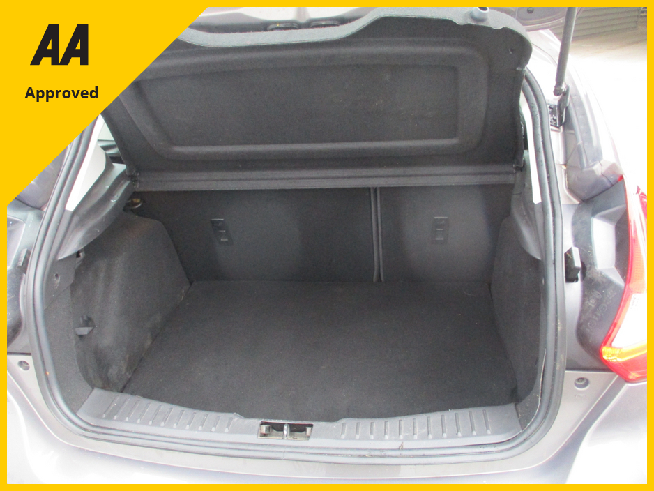 2014 Ford Focus - image 9