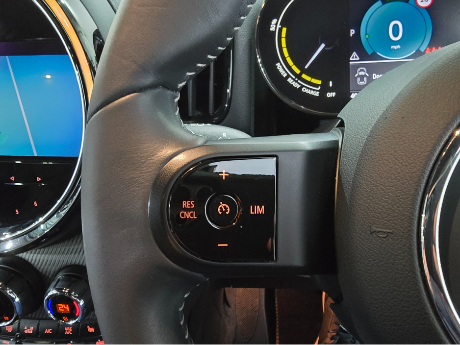 2023 MINI Countryman - image 29