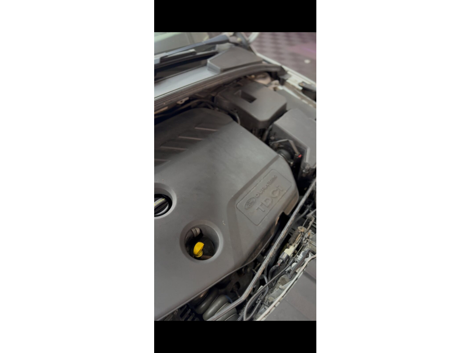 2011 Ford Focus - image 11