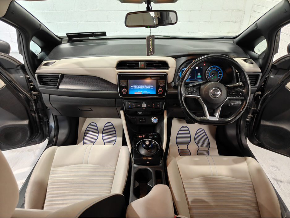 2019 Nissan Leaf - image 9