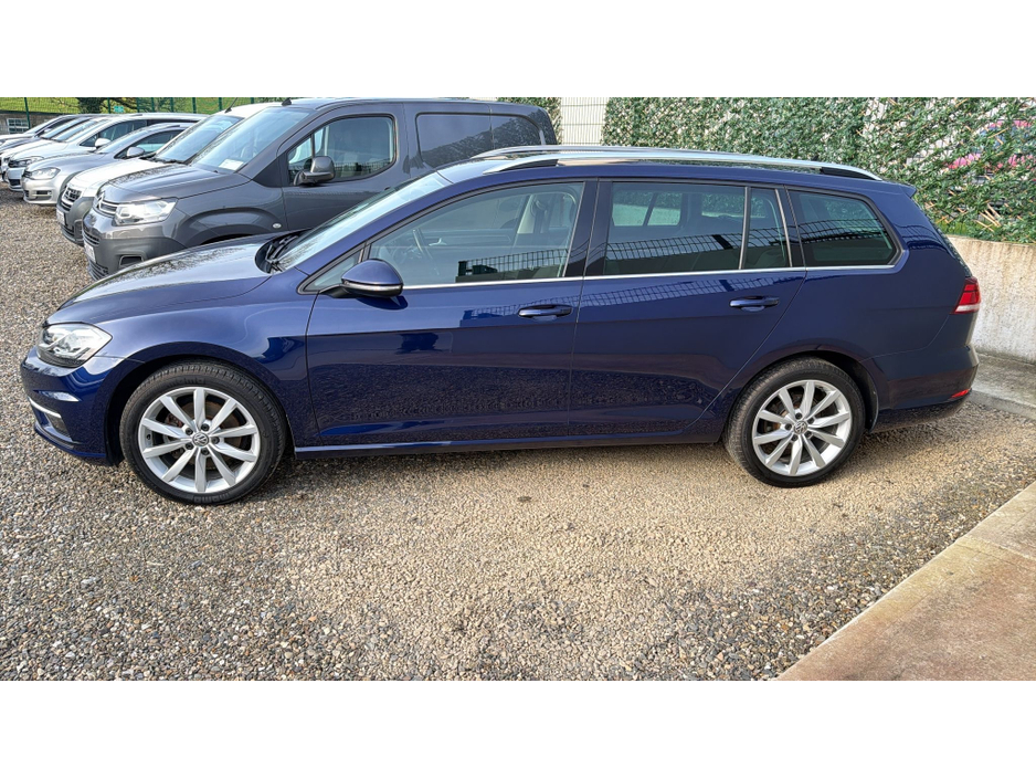 2019 Volkswagen Golf - image 4