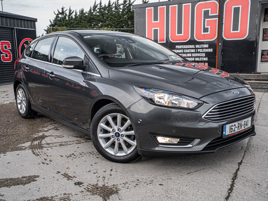 2016 Ford Focus - image 5