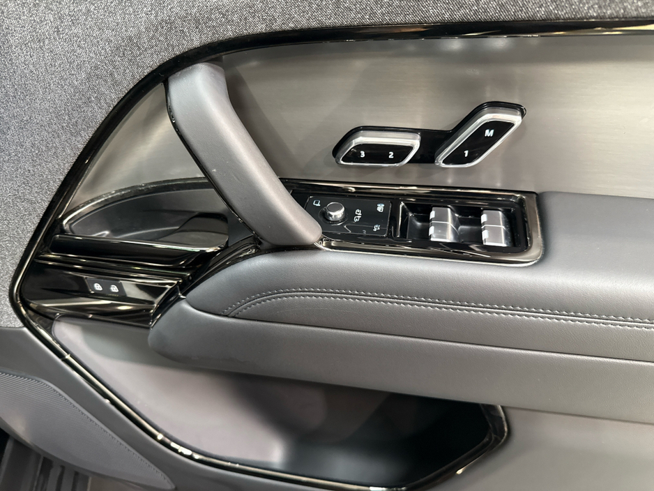 2026 Land Rover Range Rover Sport - image 20