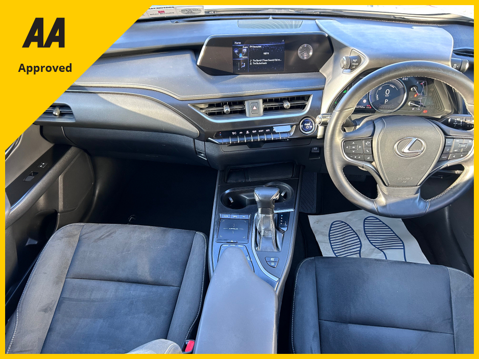 2020 Lexus UX 250 H 2020 LEXUS UX250h HYBRID DESIGN €22,950