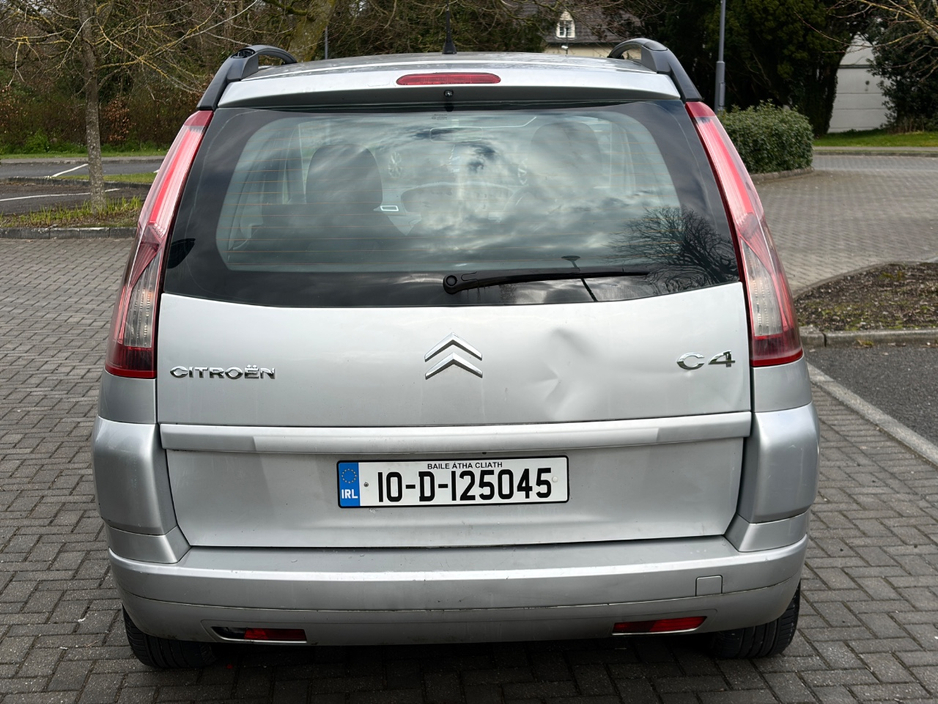 2010 Citroen C4 Picasso - image 4