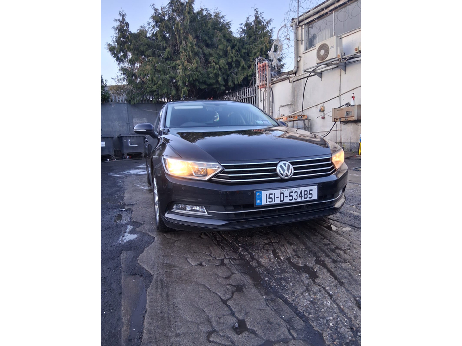 2015 Volkswagen Passat - image 14