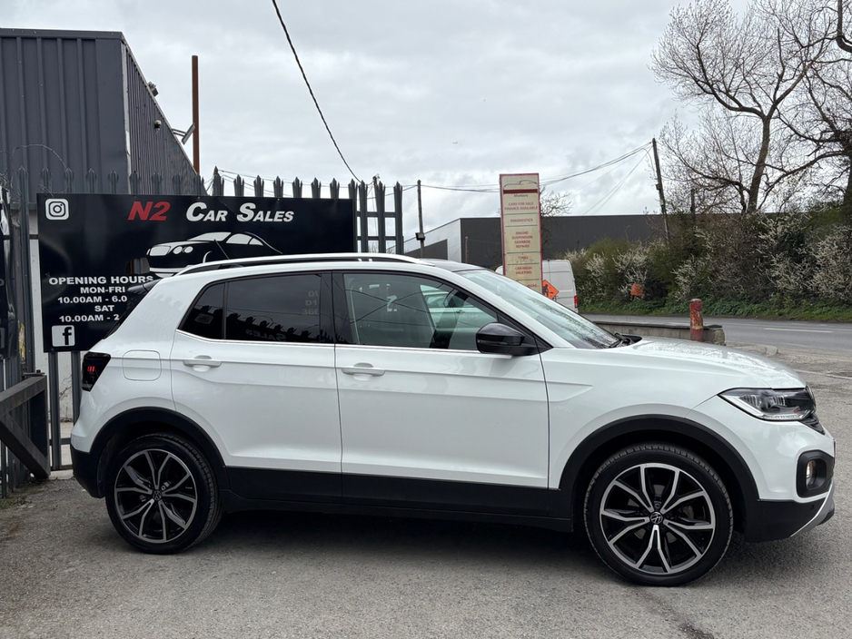 2021 Volkswagen T-Cross - image 10