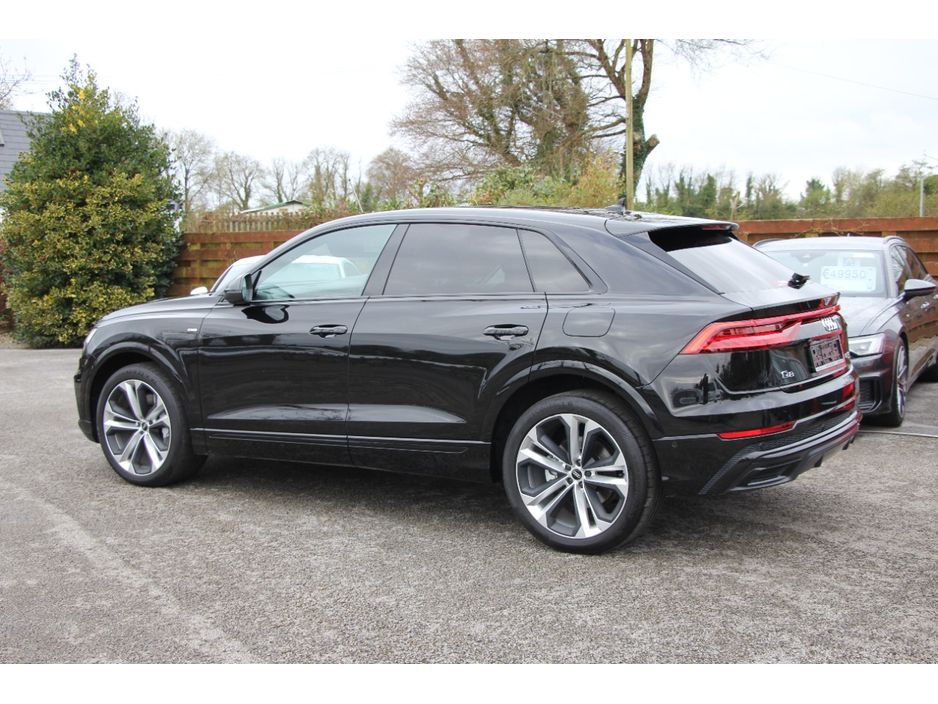 2023 Audi Q8 - image 17