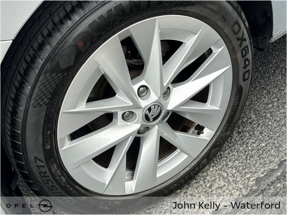 2024 Skoda Octavia - image 6