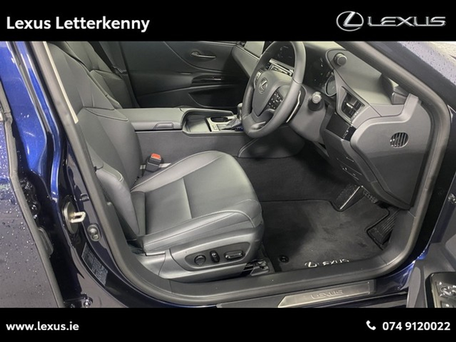 2025 Lexus ES 300 H - image 11