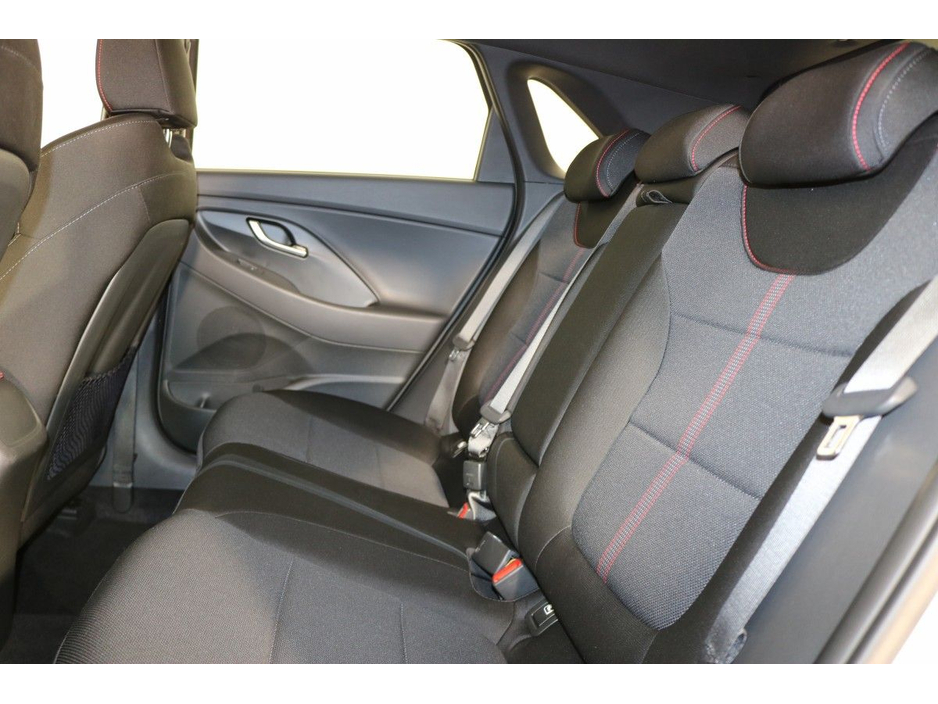 2024 Hyundai i30 - image 12