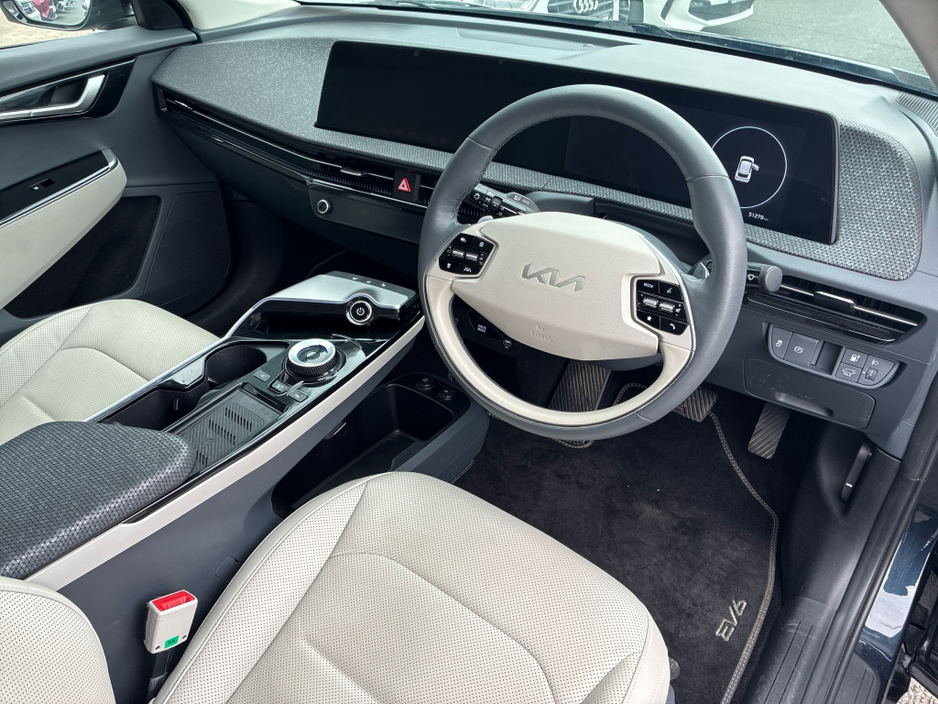 2022 Kia EV6 - image 6