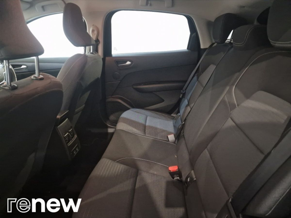 2022 Renault Arkana - image 11