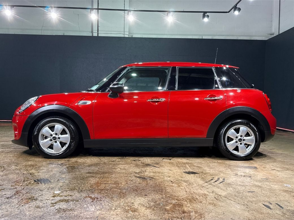 2018 MINI One - image 6