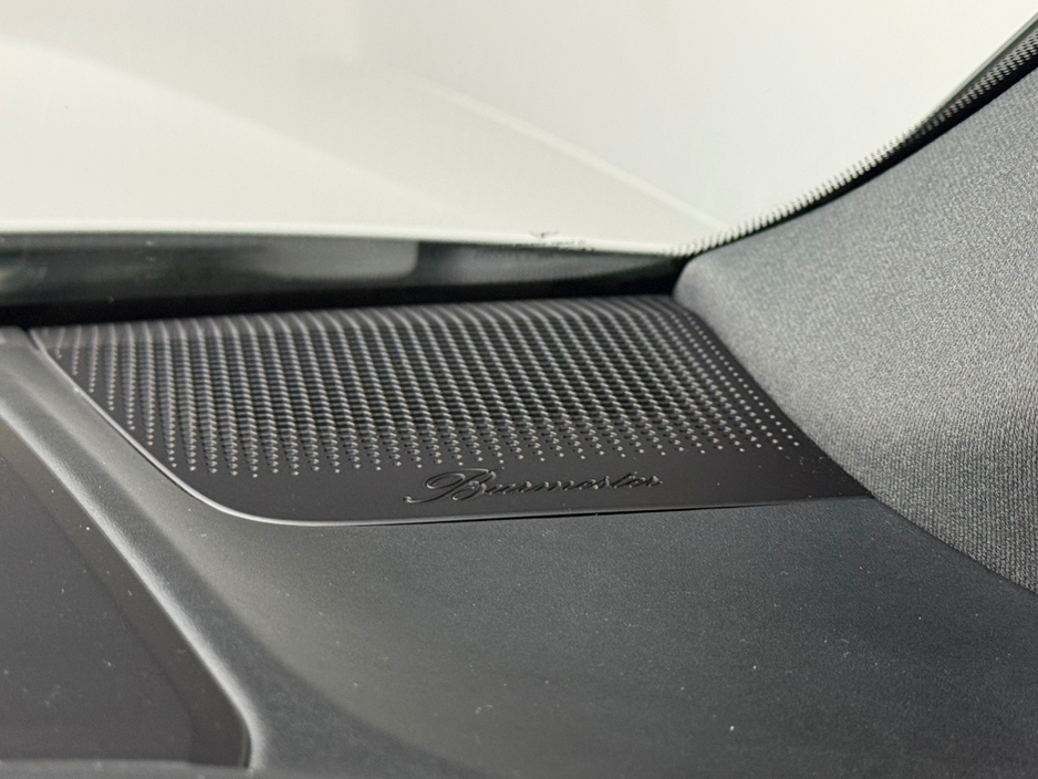 2024 Porsche Cayenne - image 25