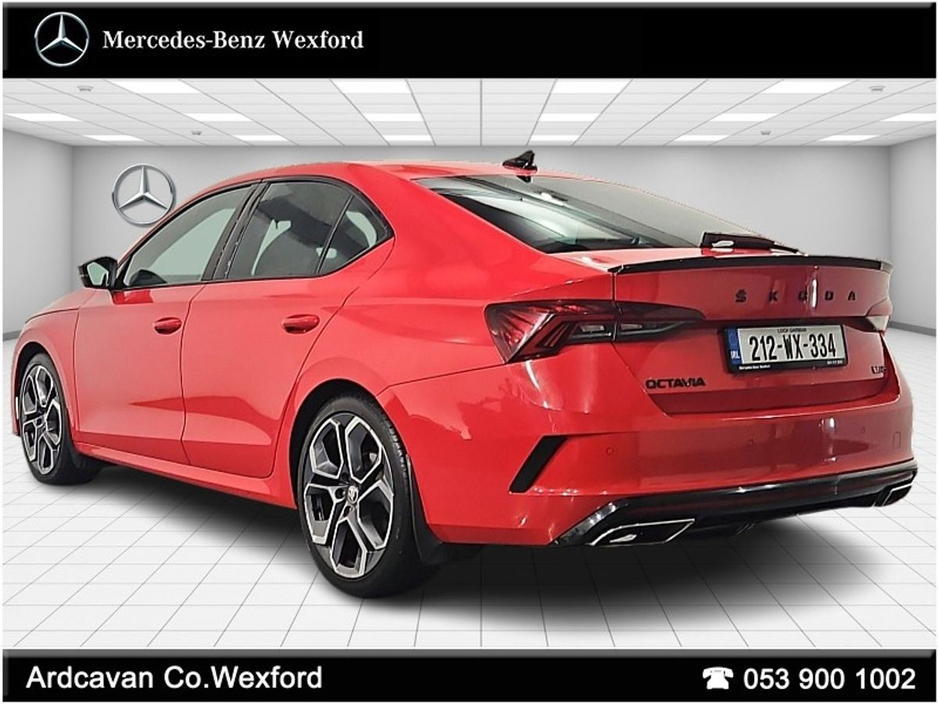2021 Skoda Octavia - image 3