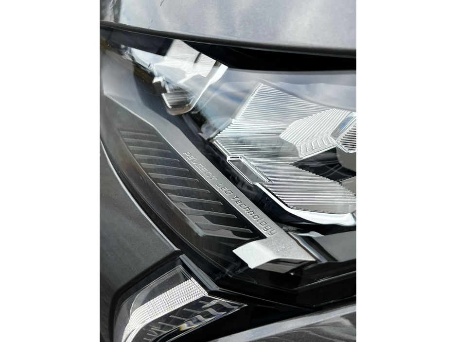 2023 Peugeot 308 - image 10