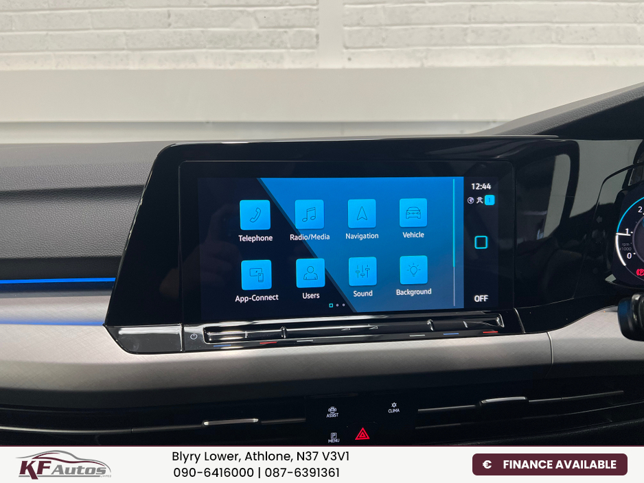 2023 Volkswagen Golf Life 2.0TDI 115bhp 5dr Auto - 232 Reg €29,995