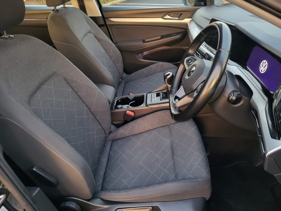 2021 Volkswagen Golf  €14,999