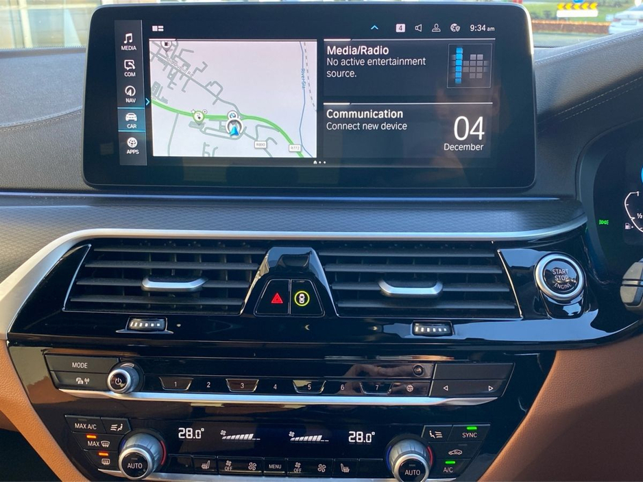 2023 BMW 5 Series - image 19