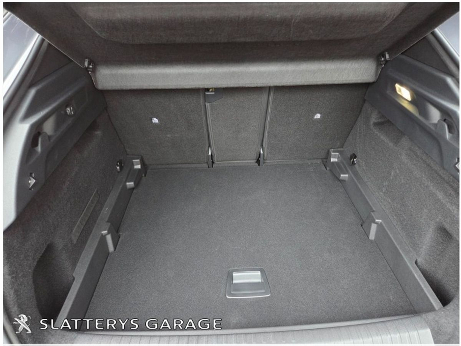 2025 Peugeot 3008 1.2 MHEV PureTech 136bhp eDCS6 Allure €40,995